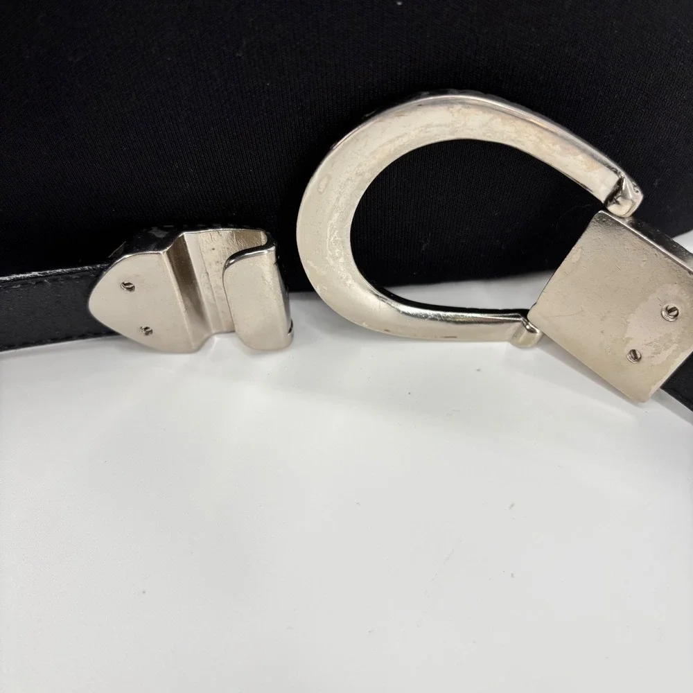 Chicos Black Leather Horseshoe Buckle Belt Silver Etched Floral Western Adj. M/L